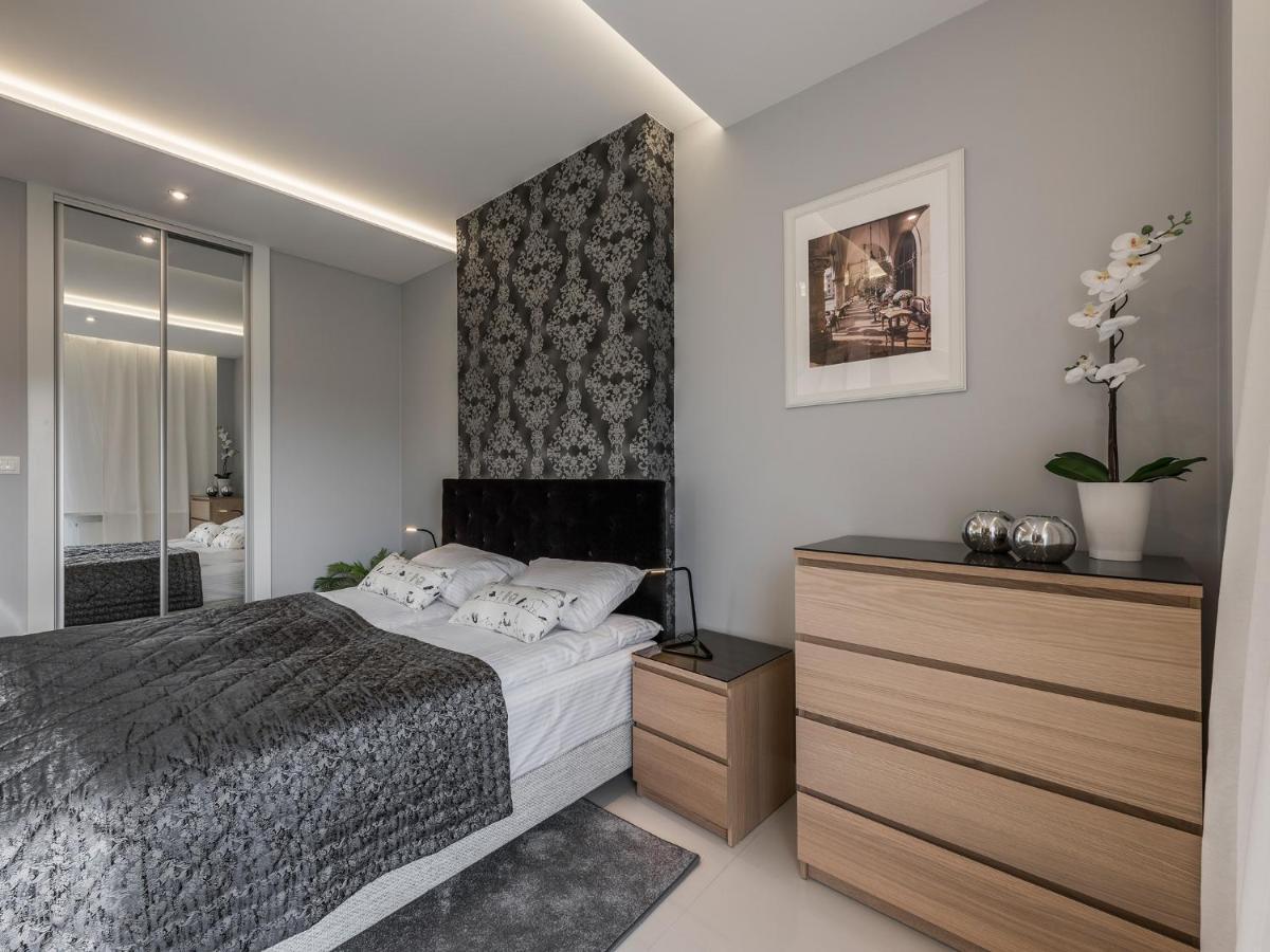 קרקוב Black Pearl Apartment מראה חיצוני תמונה